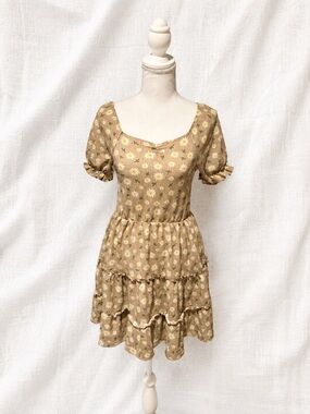 Square-Neck Tiered Daisy Mini Dress - Beige